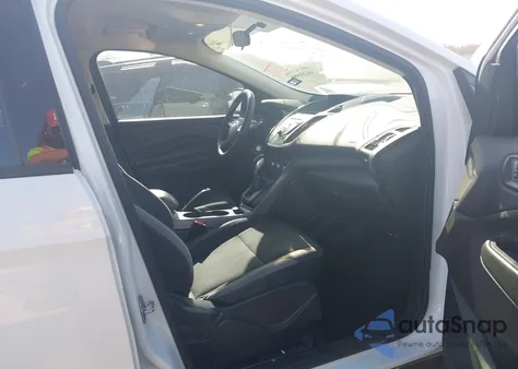 2015 Ford Escape S z USA, uszkodzony, nr VIN 1FMCU0F76FUC35473